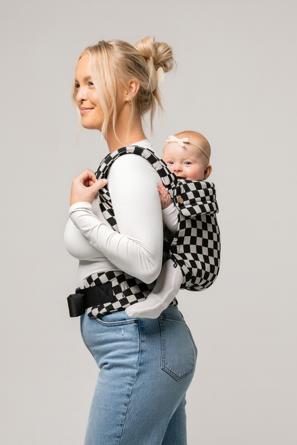 The Mama Carrier - Ivory Checkered Black