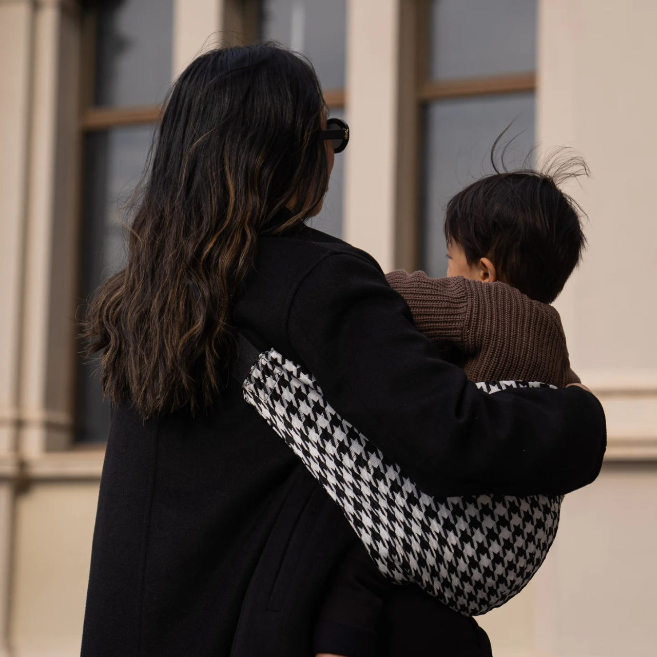 The Mama Carrier - Pure Noir Sling