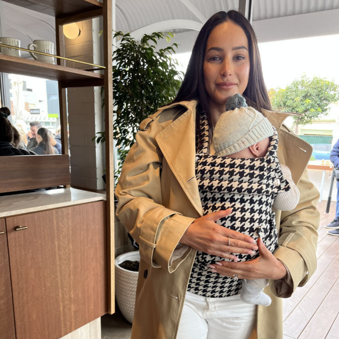 The Mama Carrier - Noir Houndstooth Classic