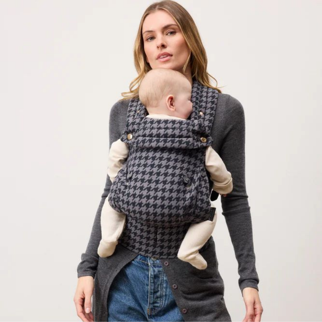 The Mama Carrier - Onyx Houndstooth Grey