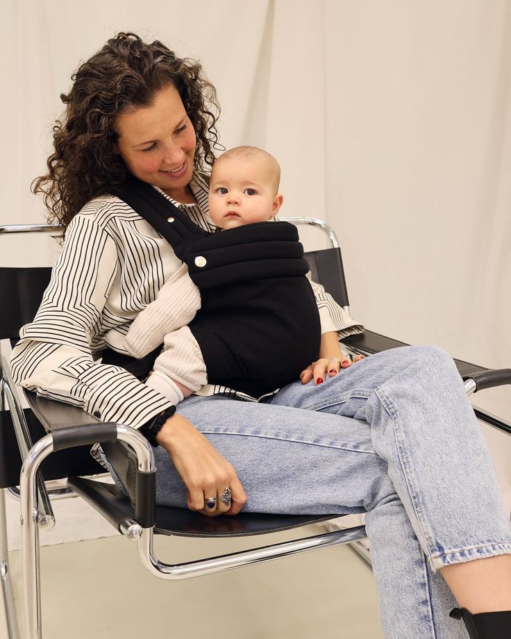 The Mama Carrier – Midnight Houndstooth Black