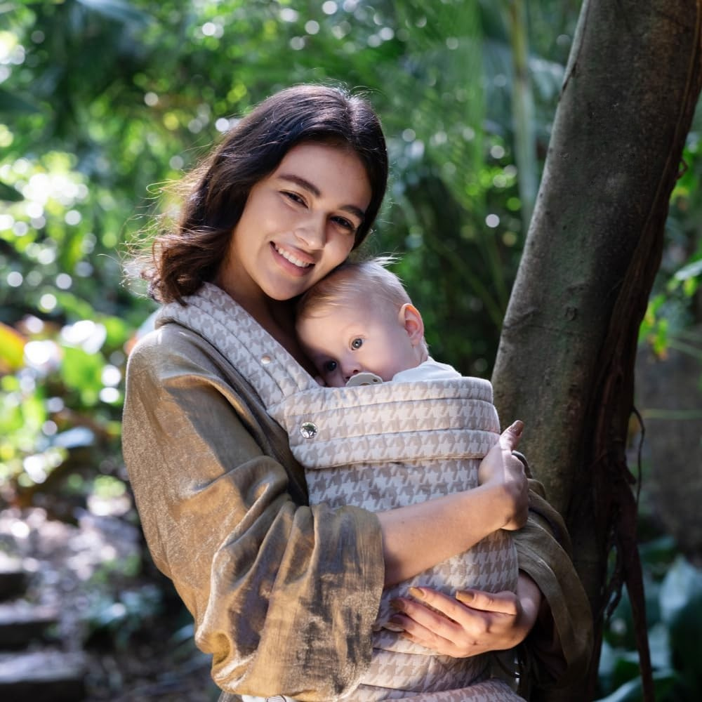The Mama Carrier - Sand Houndstooth Beige