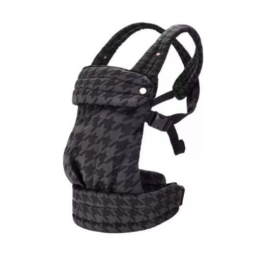 The Mama Carrier - Onyx Houndstooth Grey