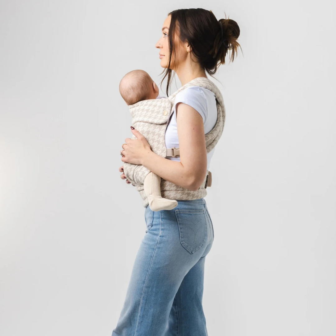 The Mama Carrier - Sand Houndstooth Beige