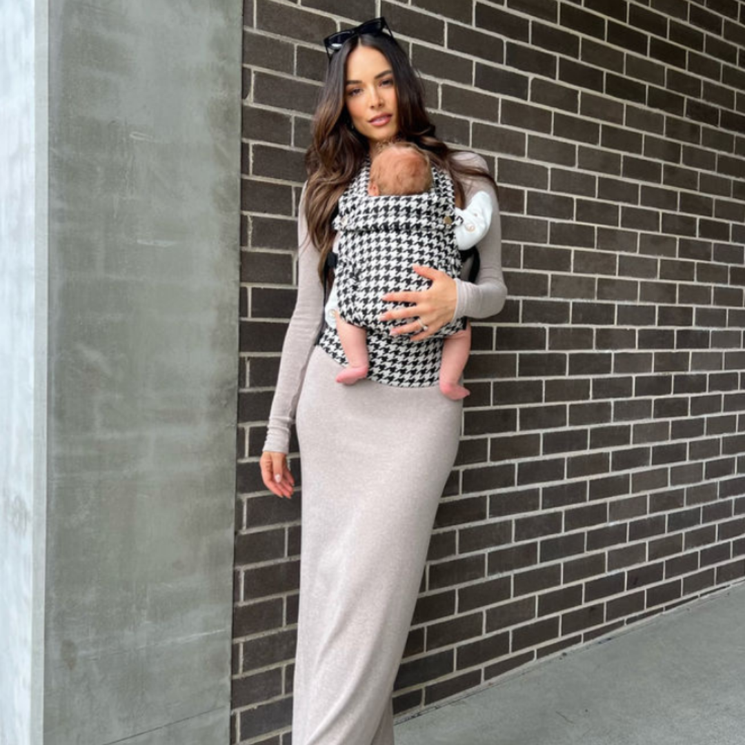 The Mama Carrier - Noir Houndstooth Classic