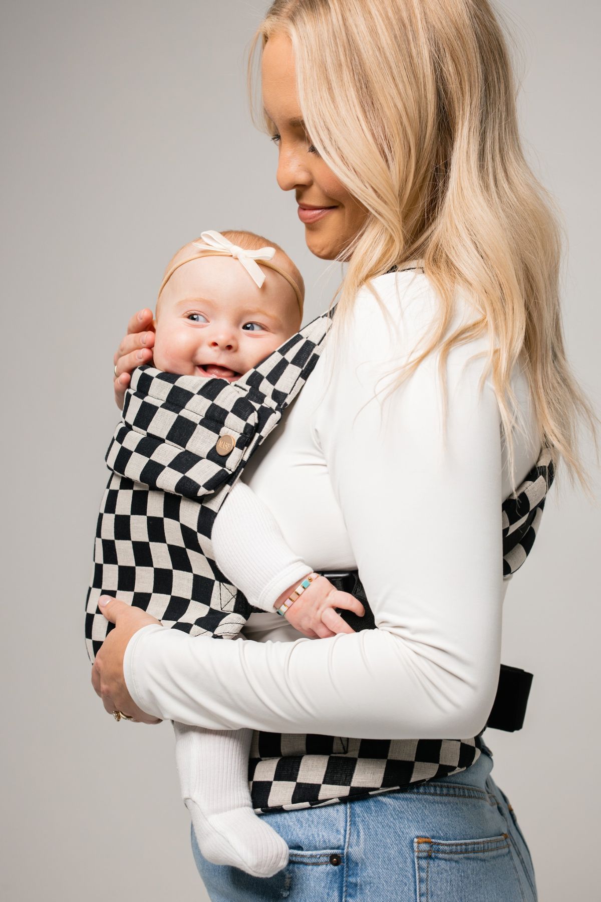 The Mama Carrier - Ivory Checkered Black
